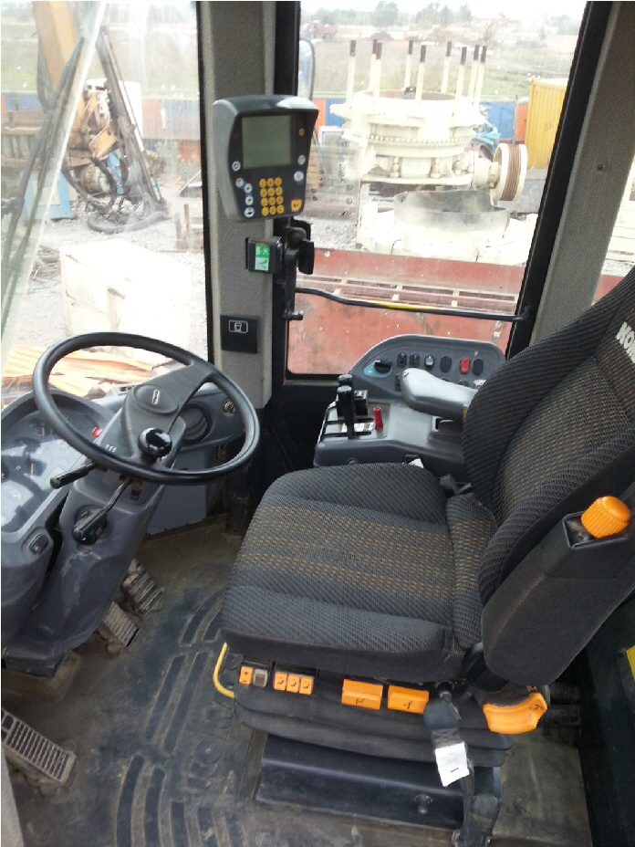 Int�rieur KOMATSU WA470